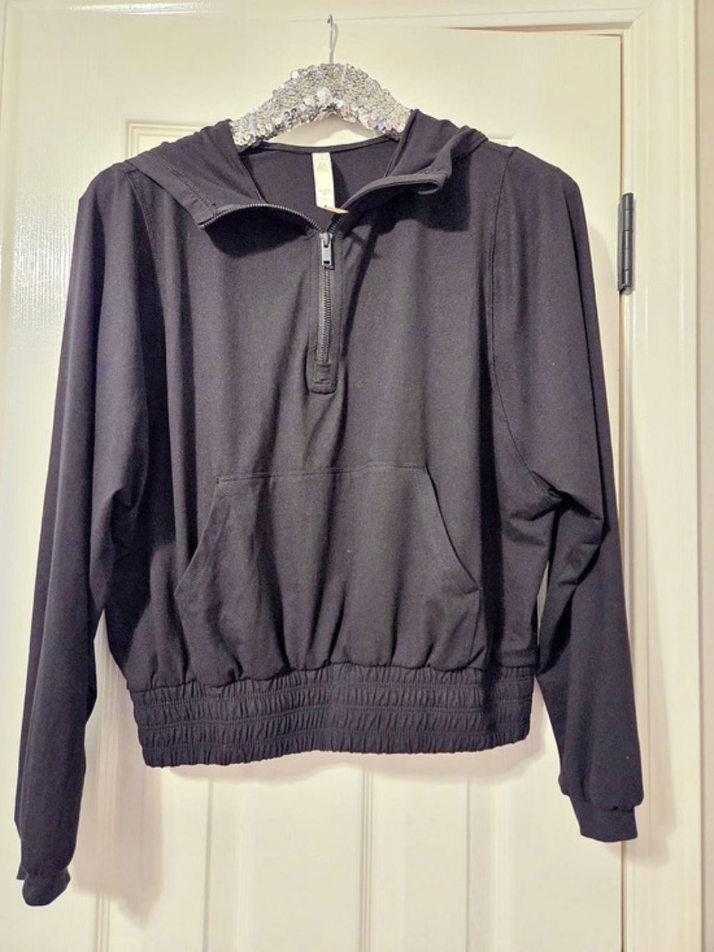 Rae Mode Black Pullover Hoodie Size Medium Like New